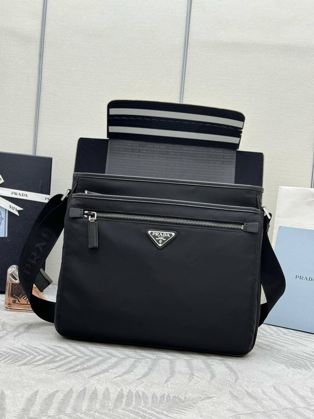 034Series-Messenger Bag